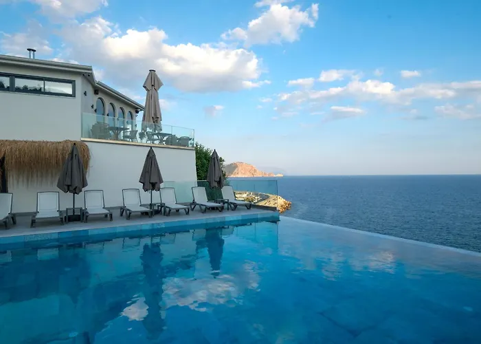 Ada Port Adults Only Hotel *