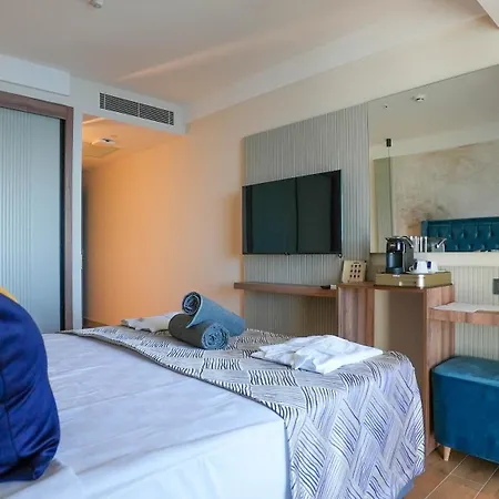 Ada Port Adults Only Готель *